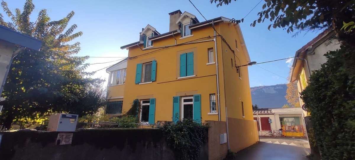 Appartement à FONTAINE