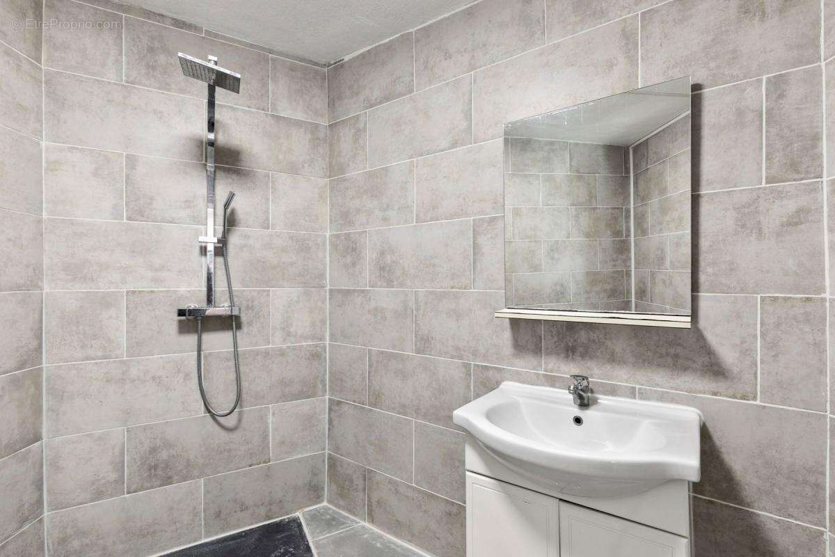 Appartement à VALLAURIS