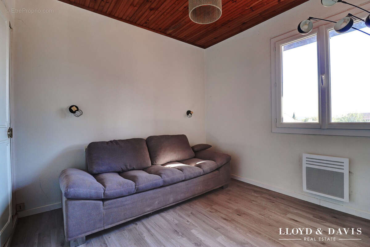 Maison à GARRIGUES-SAINTE-EULALIE