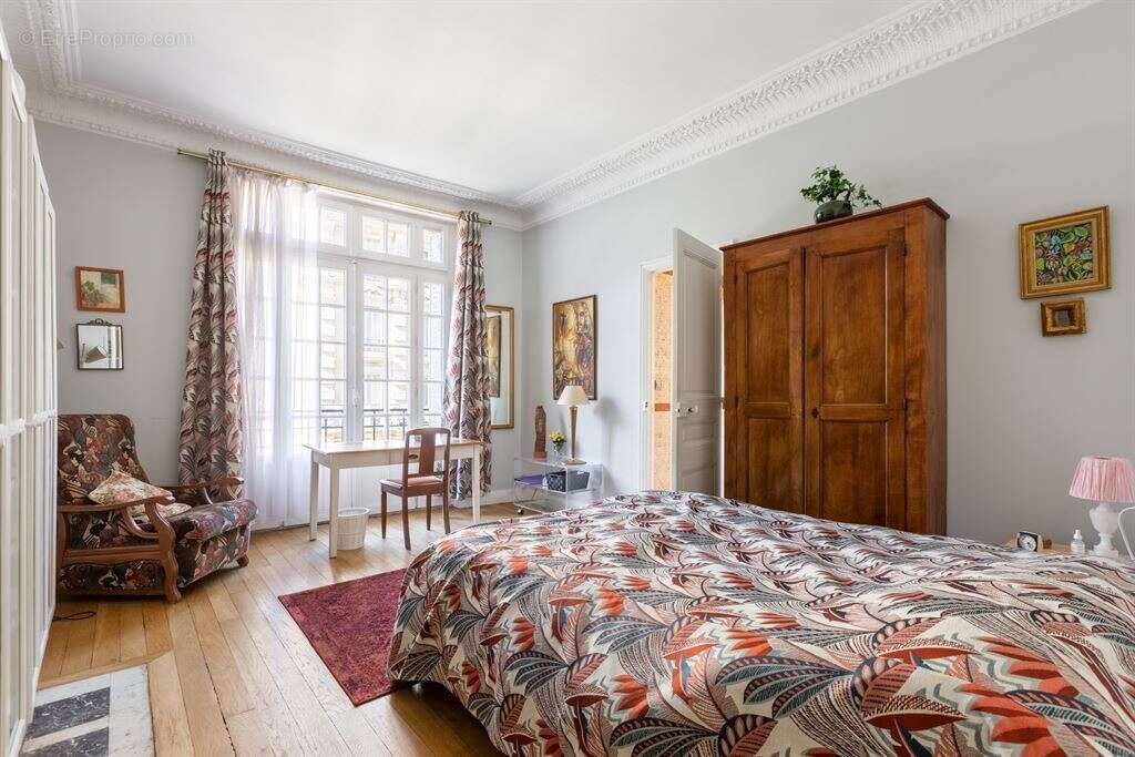 Appartement à PARIS-12E