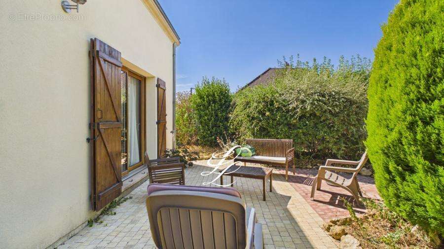 Maison 209 m² à Saint-Gervais-En-Belin  - photo 50