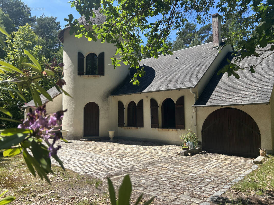 Maison à AUBIGNY-SUR-NERE