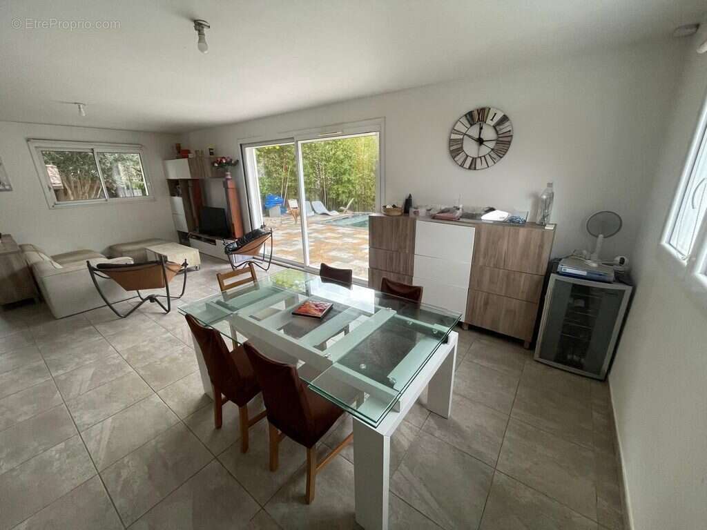 Maison à COMBAILLAUX