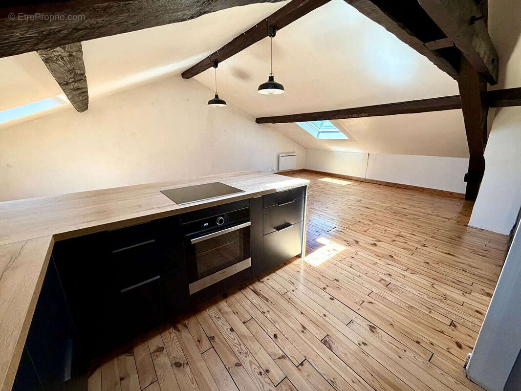 CLERMONT-FERRAND / Appartement à vendre de type 2 Les Salins - Limite Chamalières ! - photo 5