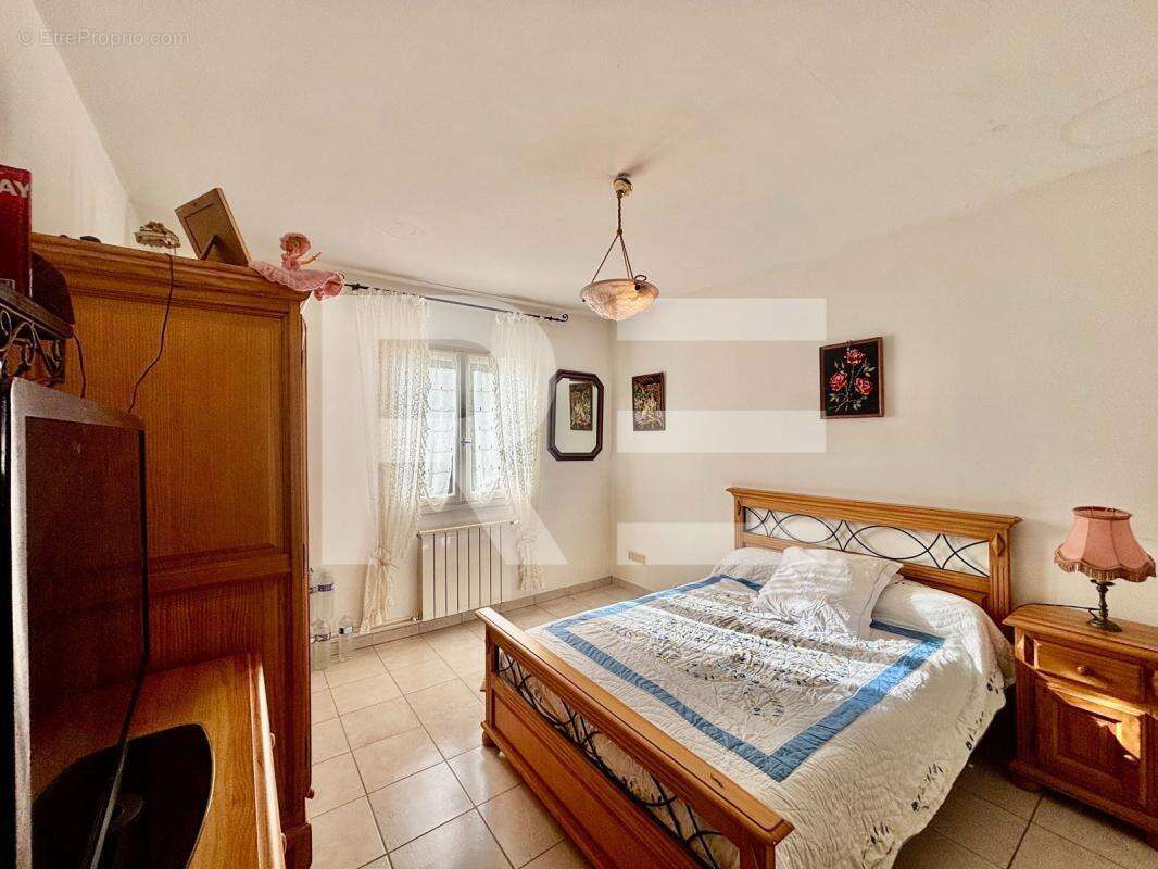 Maison à SAINT-BAUZELY