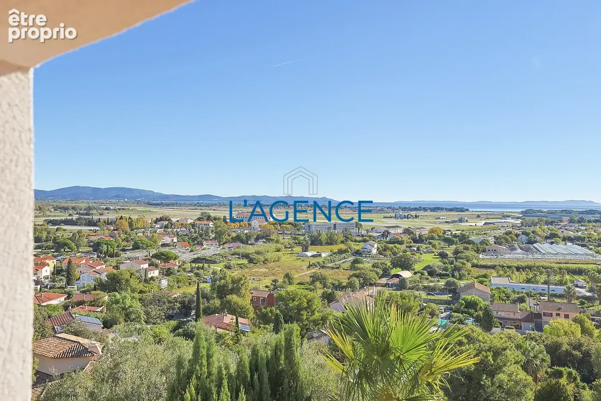 Villa contemporaine de 221 m2 avec vue mer, au calme, sur un terrain arboré de 1830M2 - photo 14