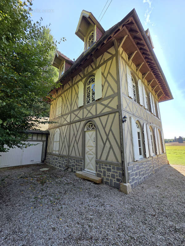 Maison à BERNAY