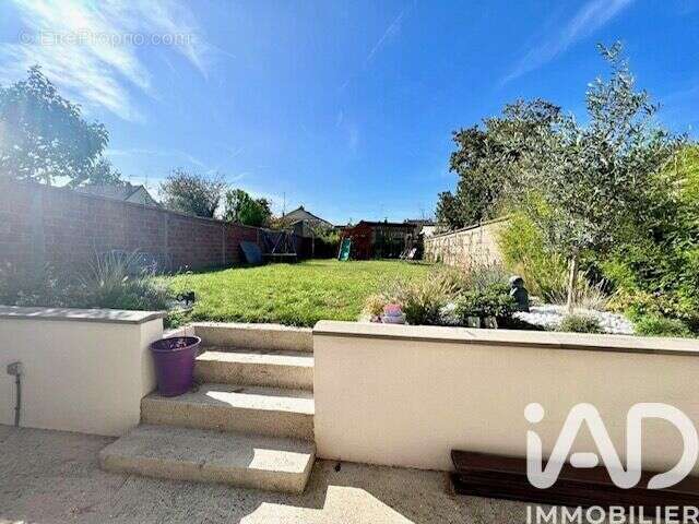 Photo 2 - Maison à VILLENEUVE-LE-ROI