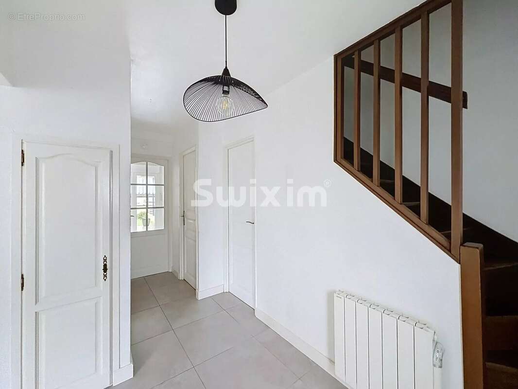 Wattrelos – Maison lumineuse avec jardin, garage et 4 chambres - photo 7