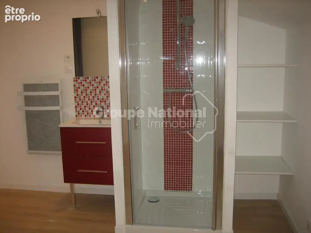 NÎMES Quartier Hoche-Sernam Immeuble de 3 appartements avec garage et cour - photo 6