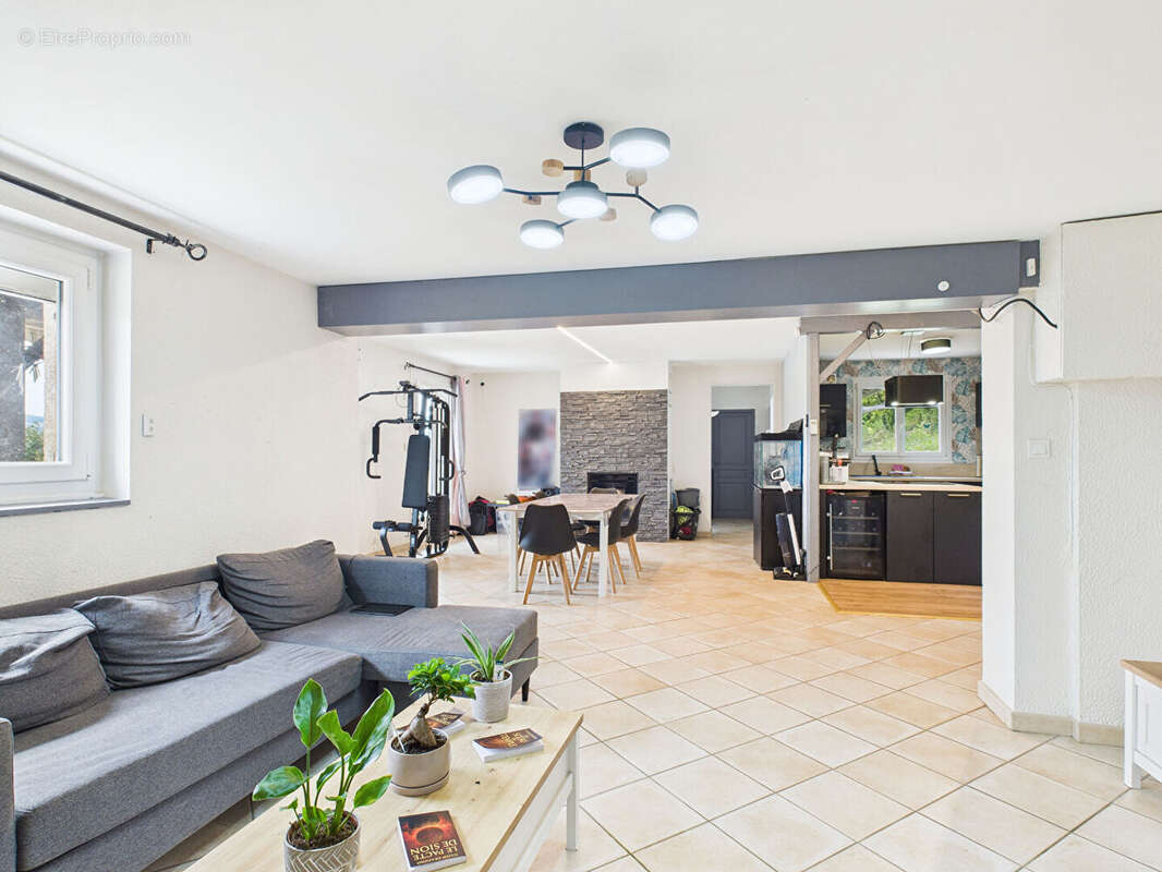 Maison à CHARANTONNAY