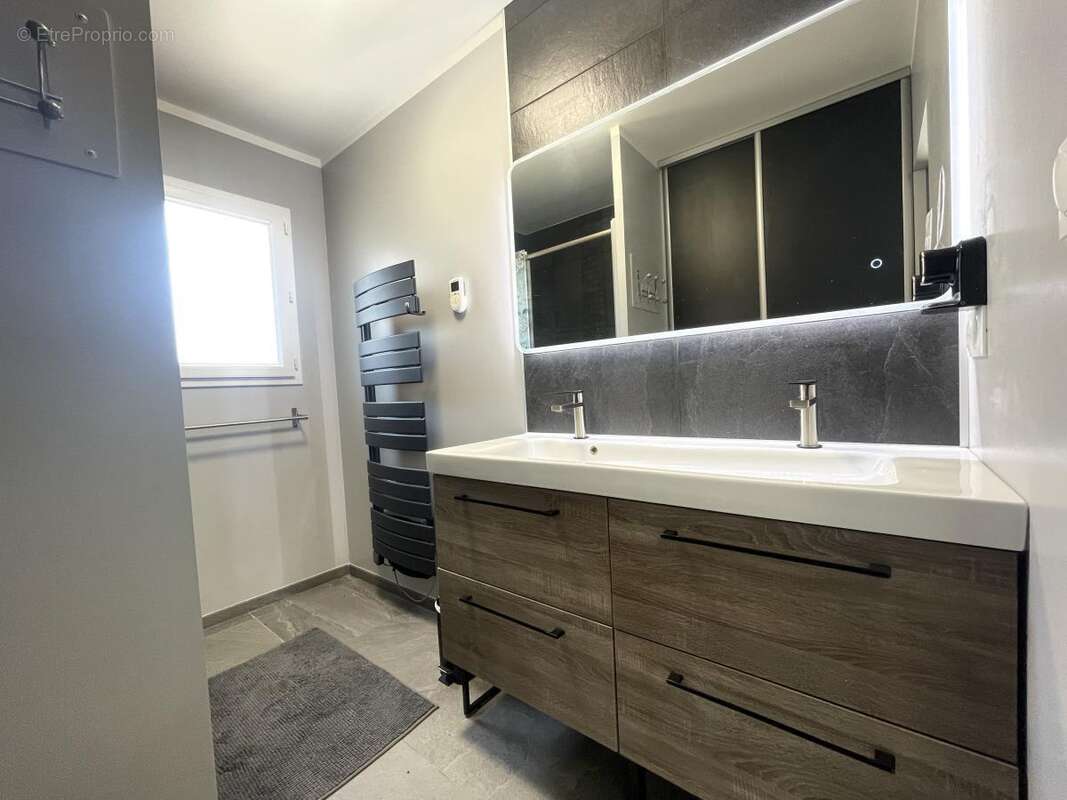 Maison 71 m² à Peret  - photo 8