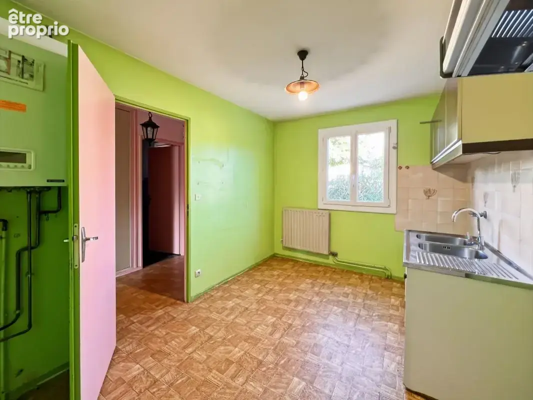 LORIOL - Maison À Vendre - Une maison pleine de potentiel, idéale pour votre projet de vie - photo 3