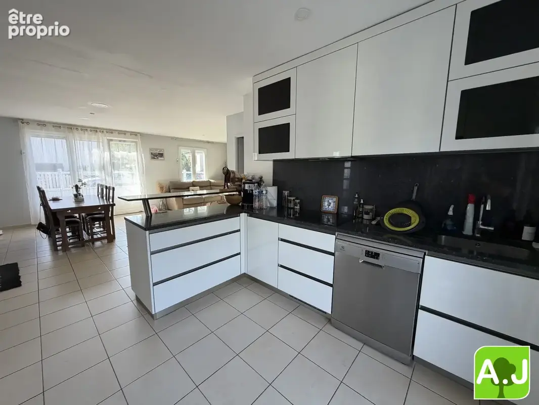 Maison 4 pièces 83 m² à vendre à Ezy-Sur-Eure (27530) - photo 5