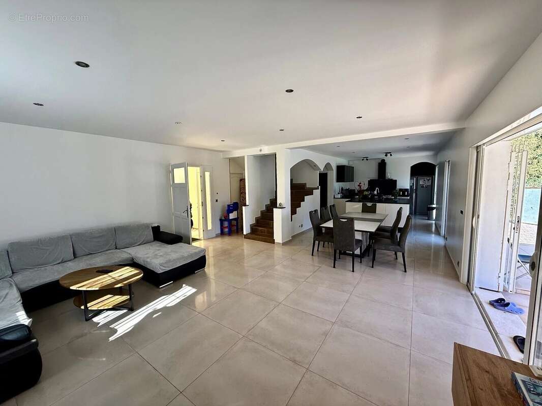 Maison à CAGNES-SUR-MER