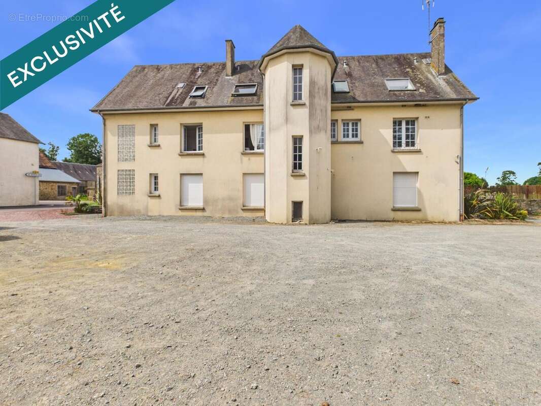 Appartement 305 m² à La Vendelee  - photo 2