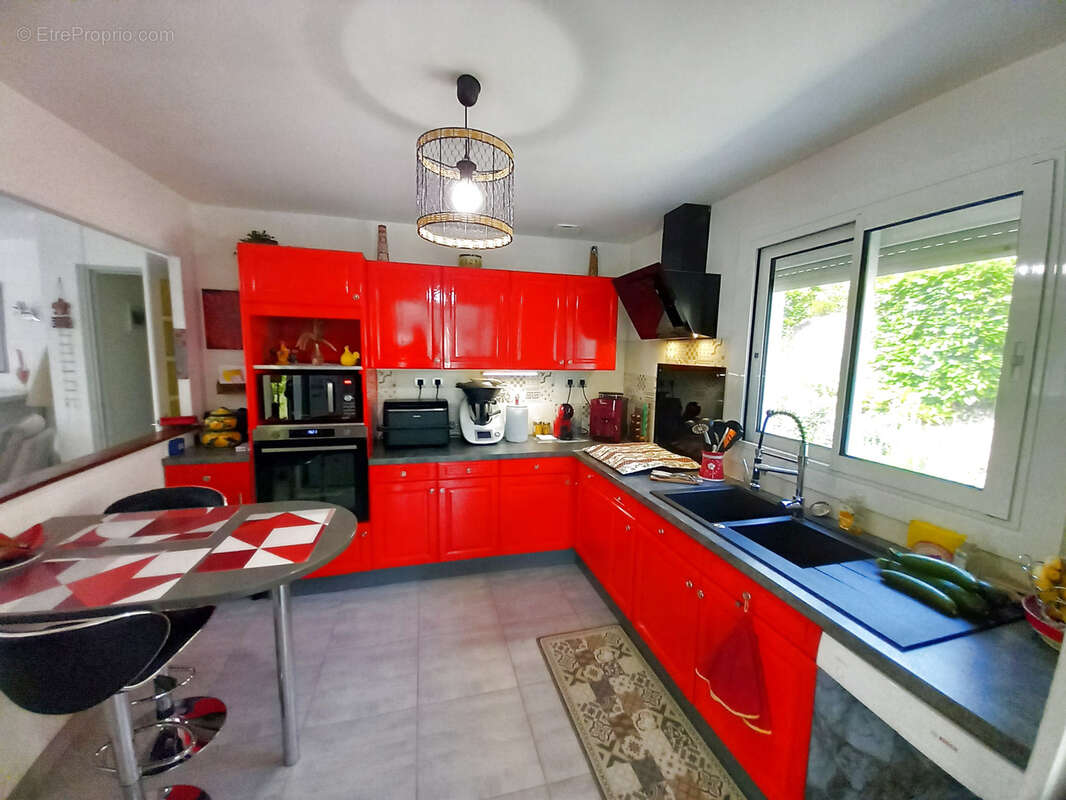 Maison de Standing en parfait état avec piscine. - photo 23