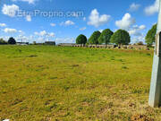 Terrain à SAINT-GENEST-D&#039;AMBIERE