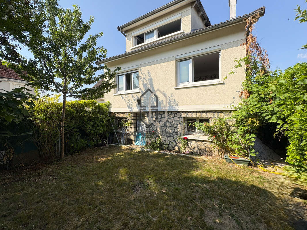 Maison à ORMESSON-SUR-MARNE
