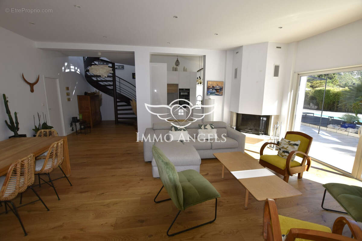 Maison à MARSEILLE-9E