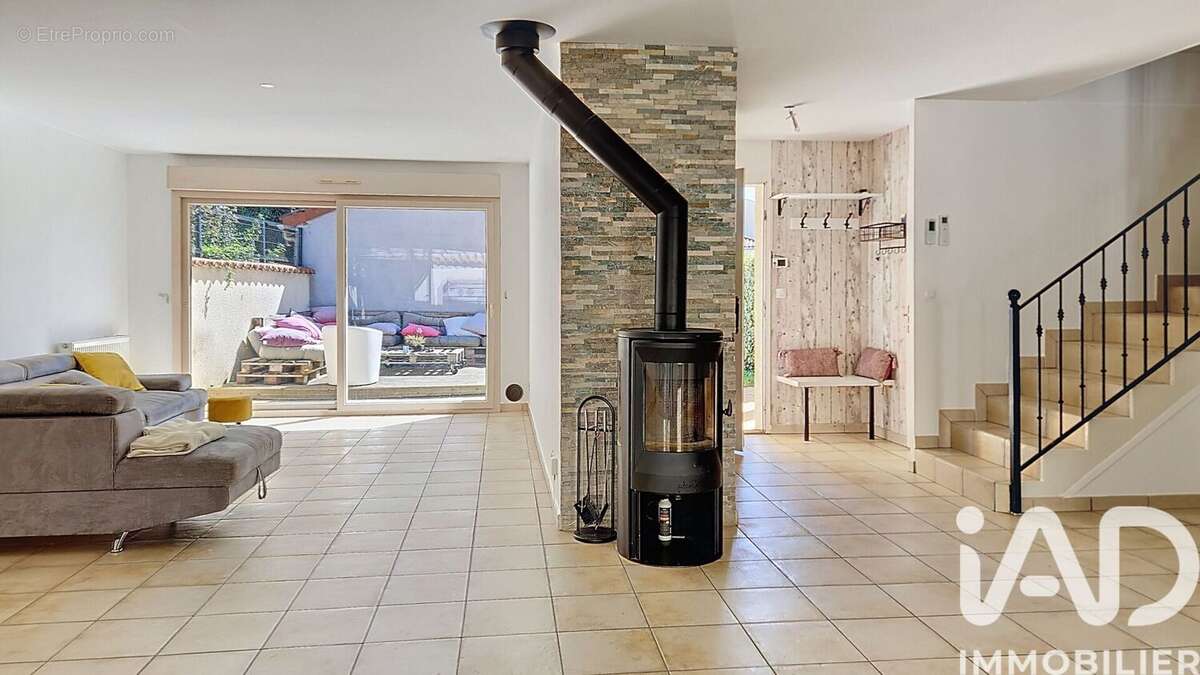 Photo 4 - Maison à MILLERY