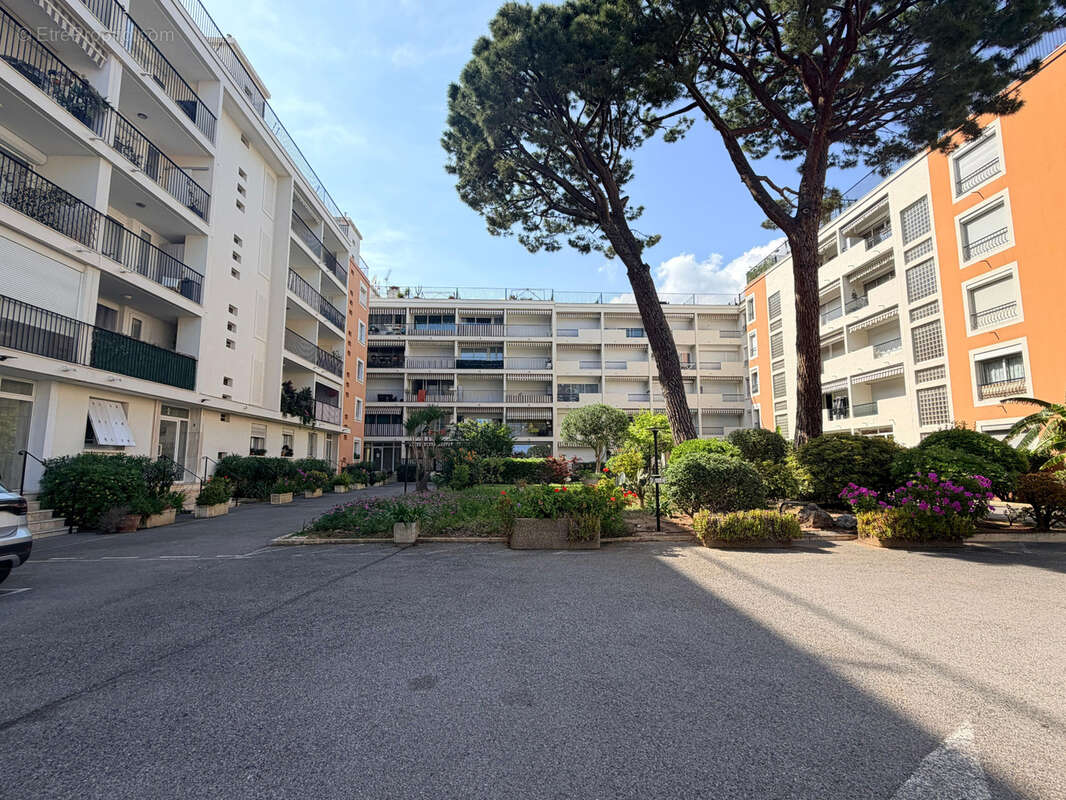 Appartement à ROQUEBRUNE-CAP-MARTIN