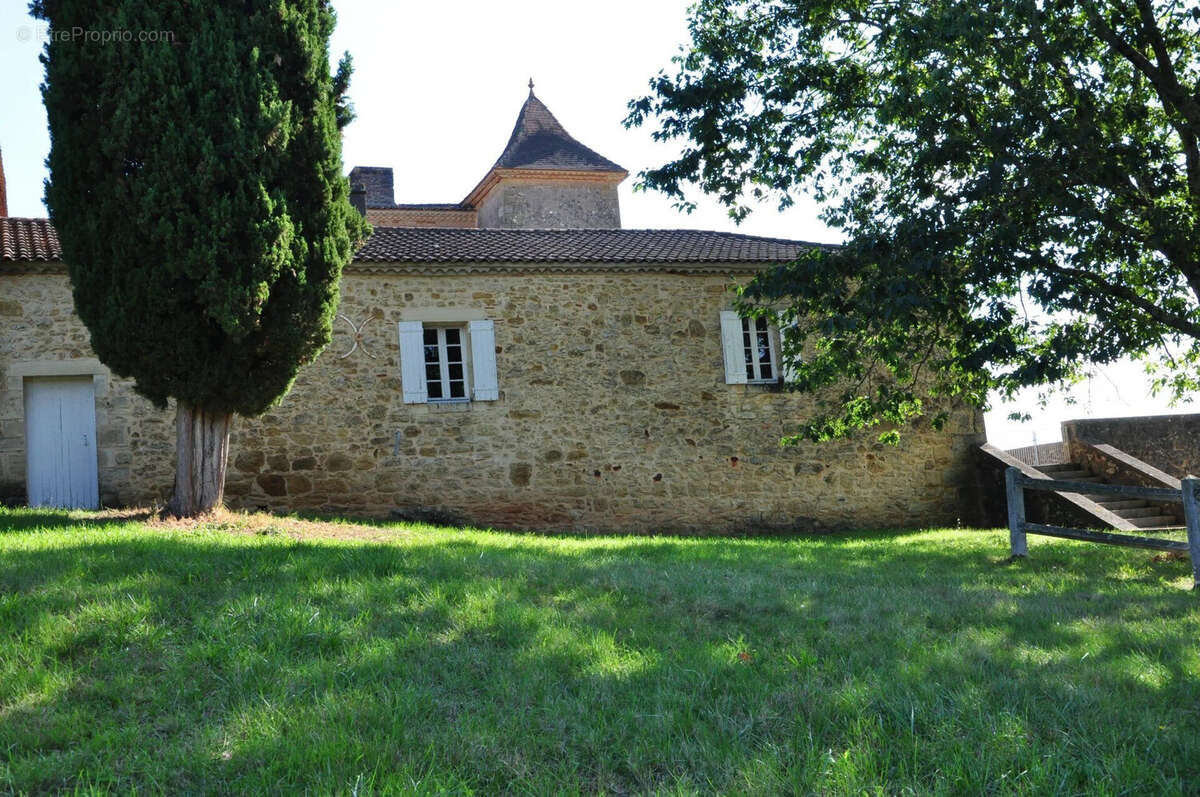 Autre à FUMEL