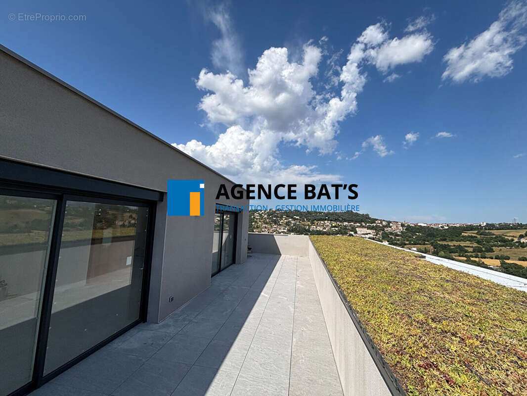 Photo 2 - Appartement à SAINT-GENEST-LERPT