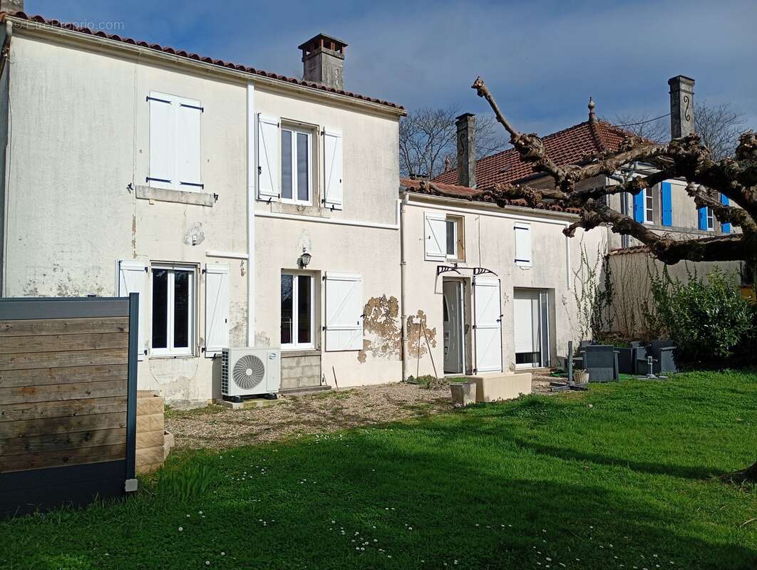 Maison 120 m² à Mesnac  - photo 26