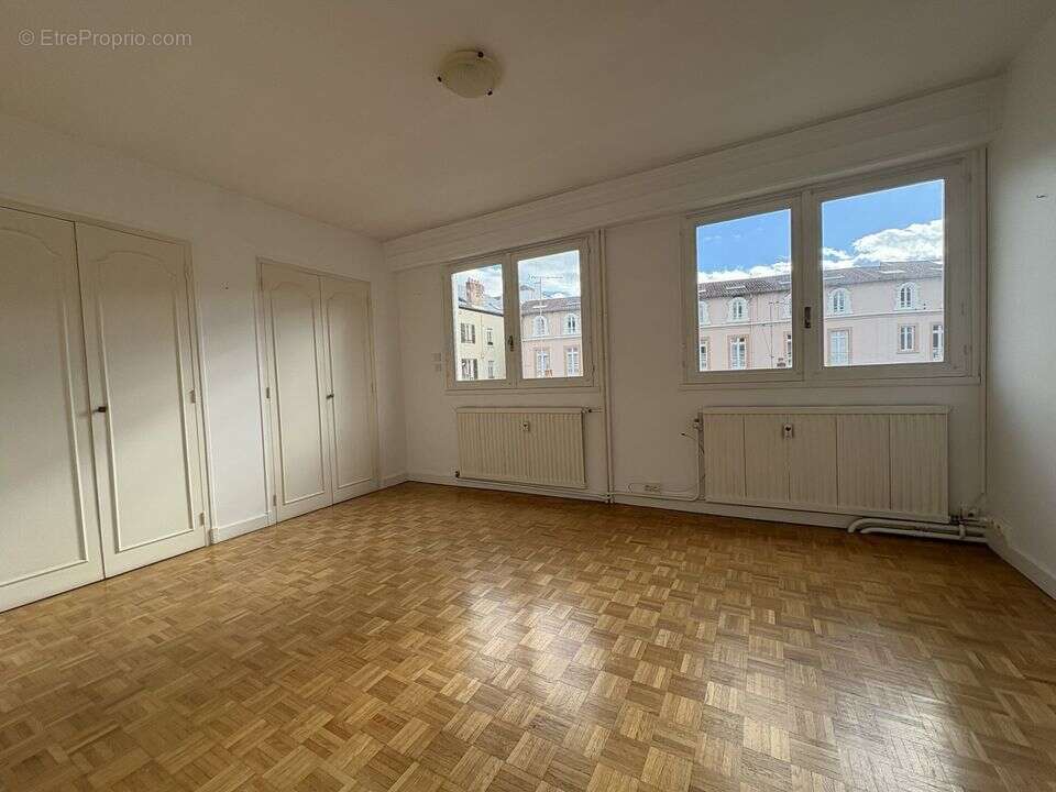 Appartement à VICHY