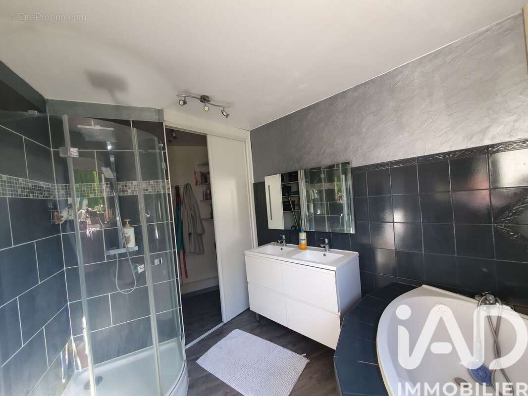Maison 133 m² à Rainneville  - photo 8