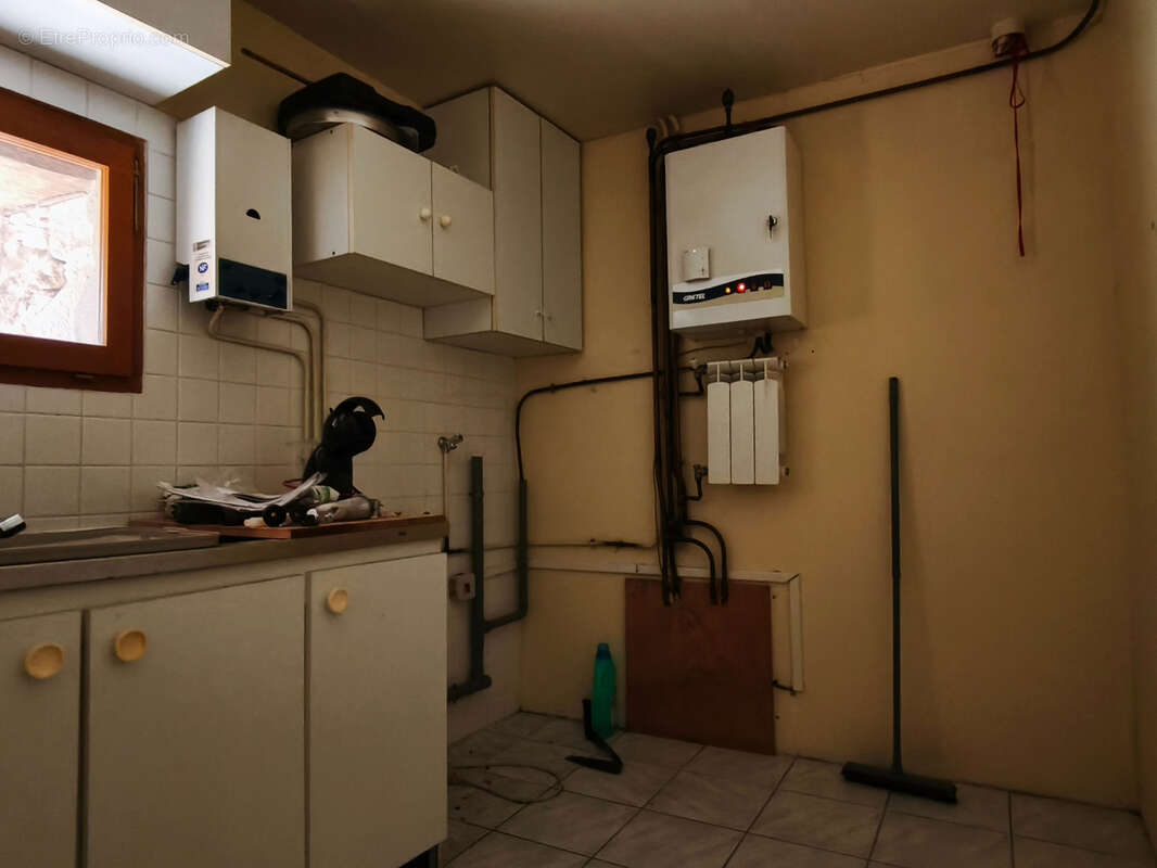 Maison à LA CHAPELLE-BATON