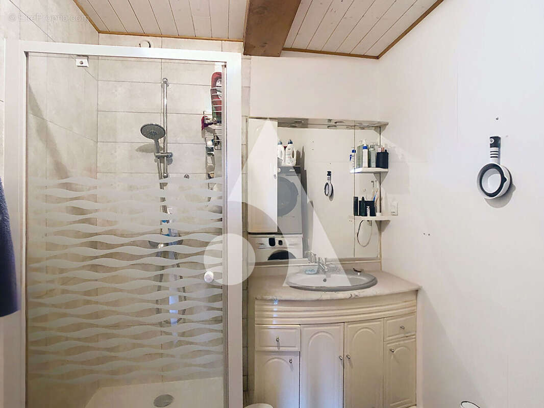 Appartement à LARAJASSE