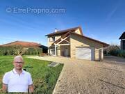 Maison à SAINT-JEAN-D'AVELANNE