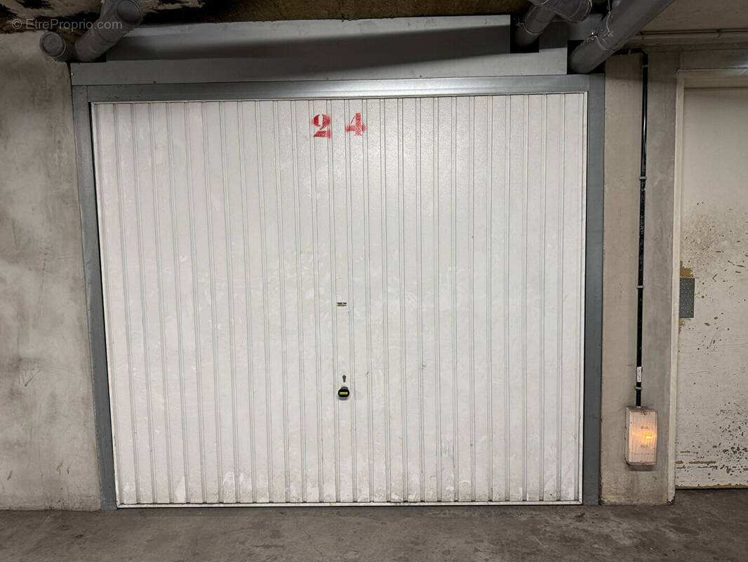 Parking à MARSEILLE-13E