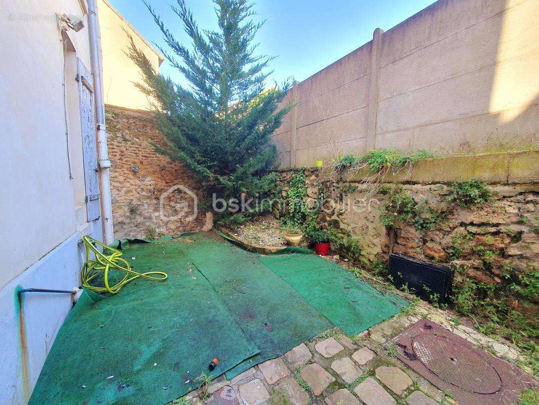 Appartement à CORBEIL-ESSONNES