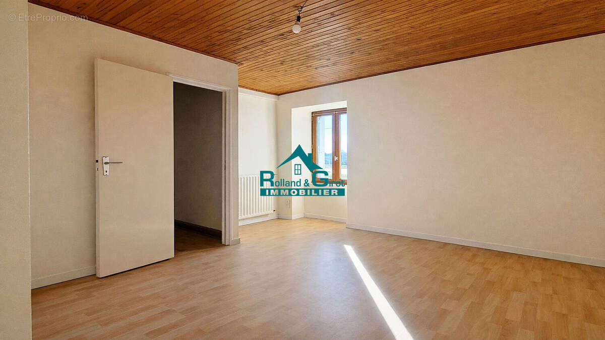 Maison à LA BOUEXIERE