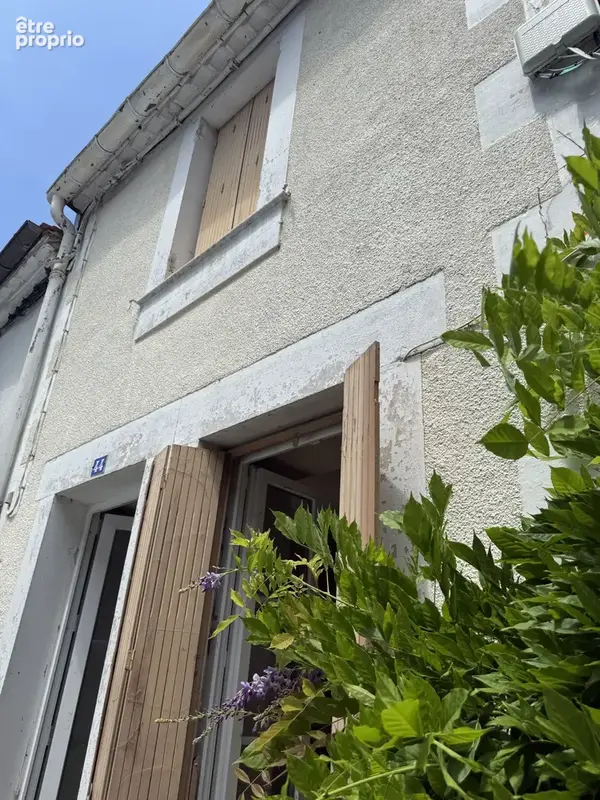 Photo Maison à Montreal au prix de 35 000€