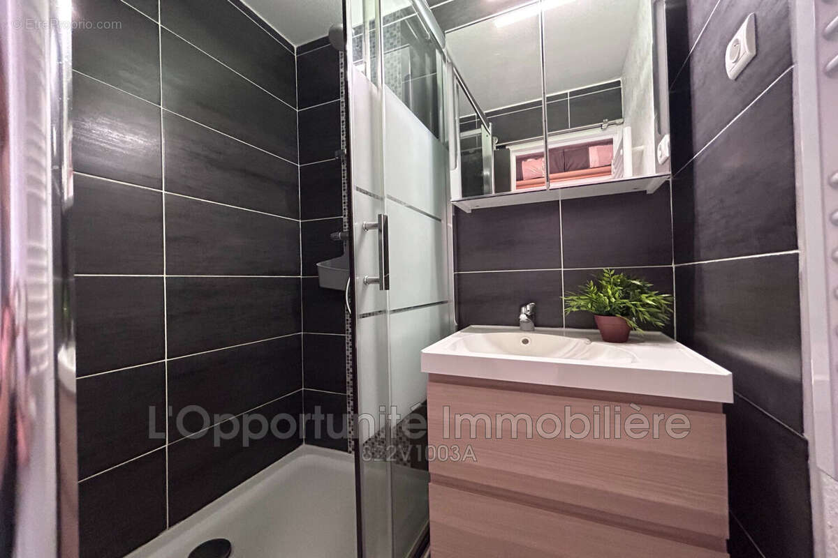 Appartement 27 m² à Saint-Raphael  - photo 5