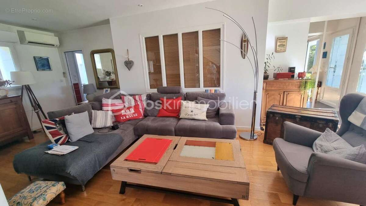 BERTHENAY 15 minutes de Tours - Maison de 180 M² - 3 Chambres dont deux suites parentales – salle de jeux (possibilité d’aménage - photo 8
