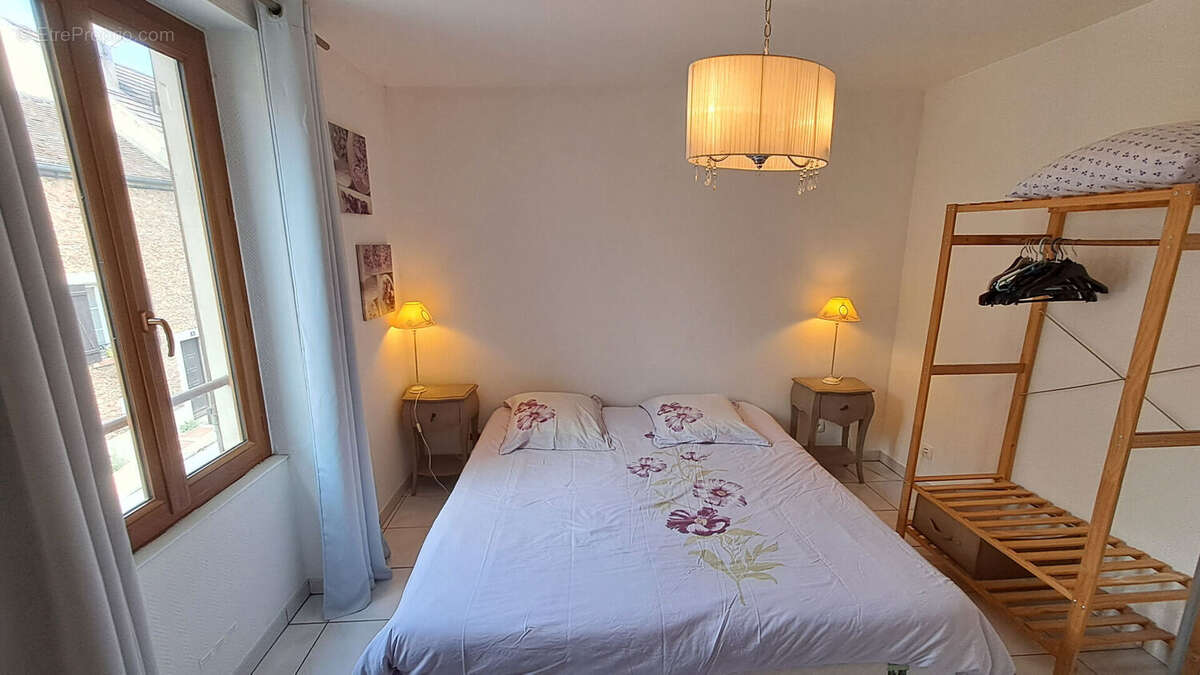 Appartement à DAMPIERRE-EN-YVELINES