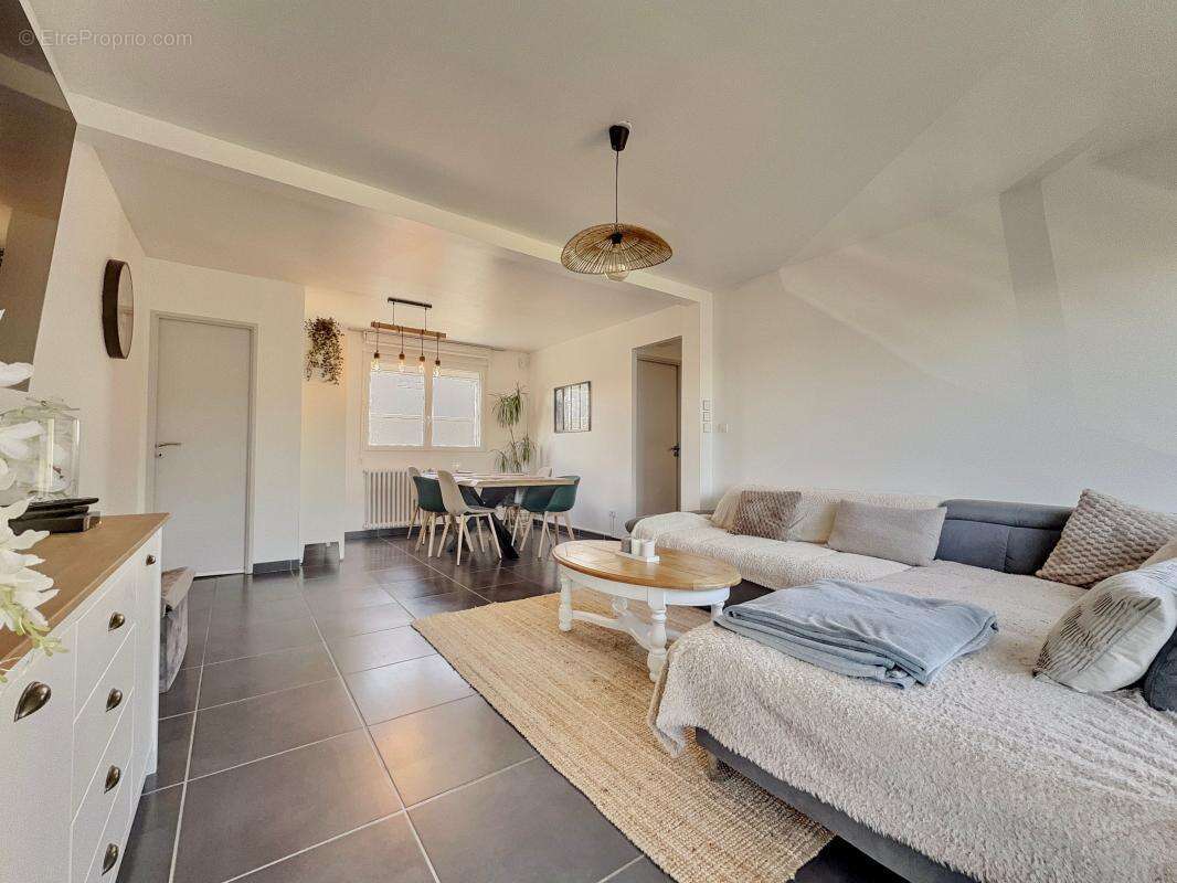 Maison à MARSANNAY-LA-COTE