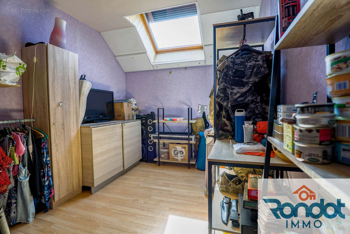 Maison à IS-SUR-TILLE