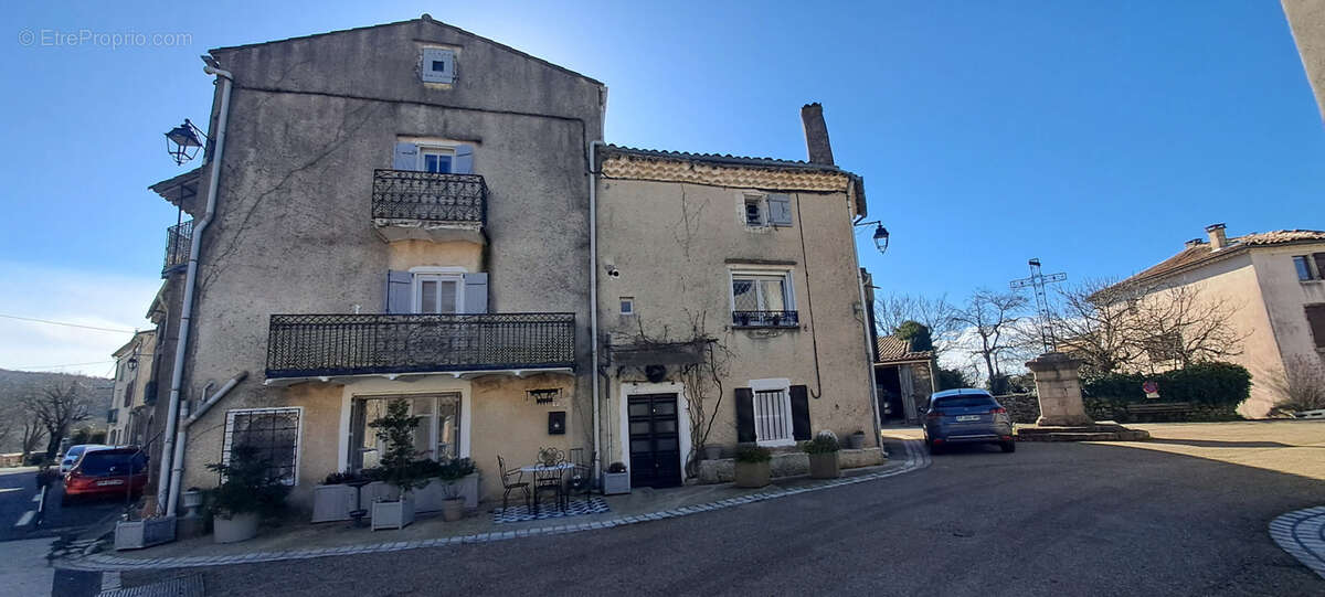 Maison à SAINT-MAURICE-NAVACELLES