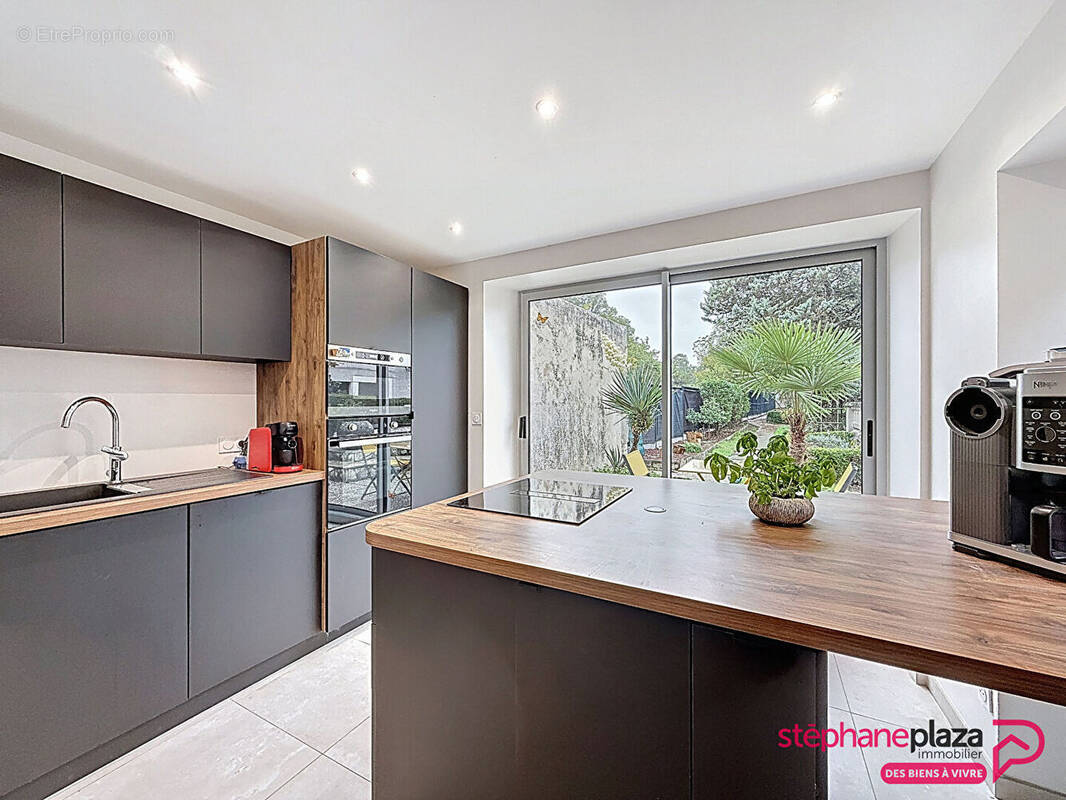 Maison à SAINTE-MAURE-DE-TOURAINE