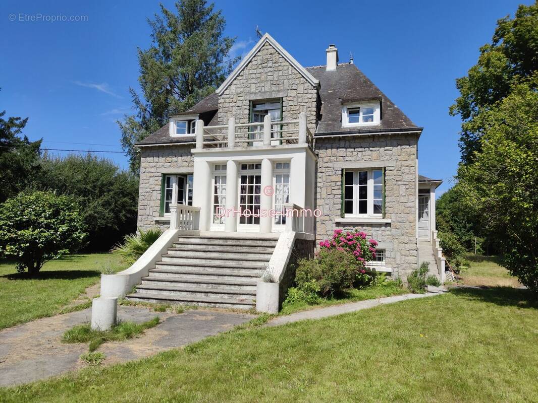 Maison à ROUDOUALLEC