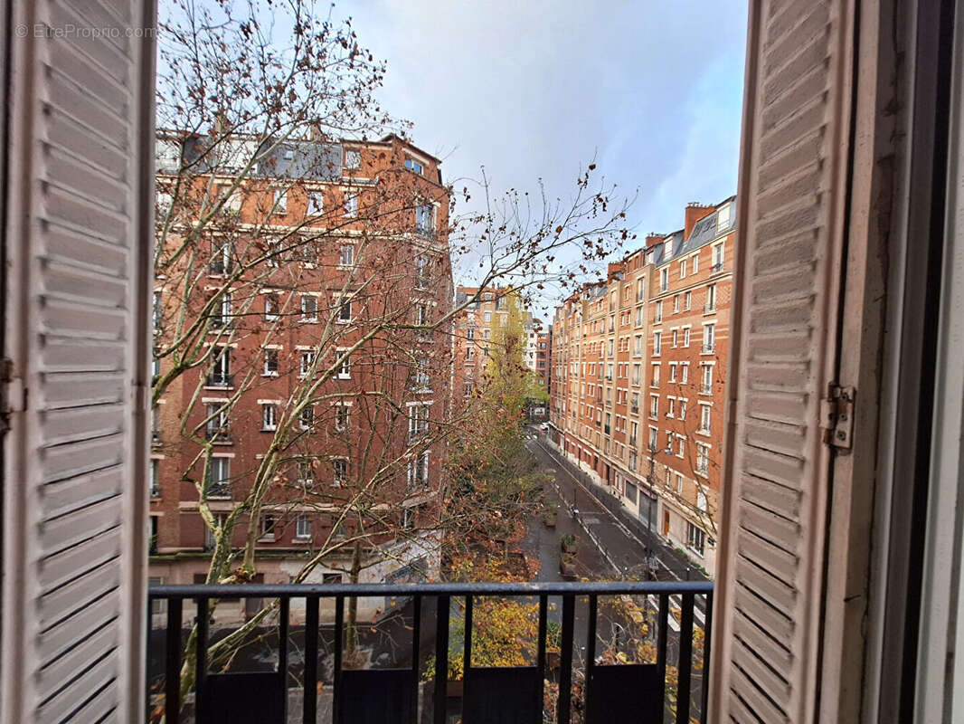 Appartement à PARIS-20E