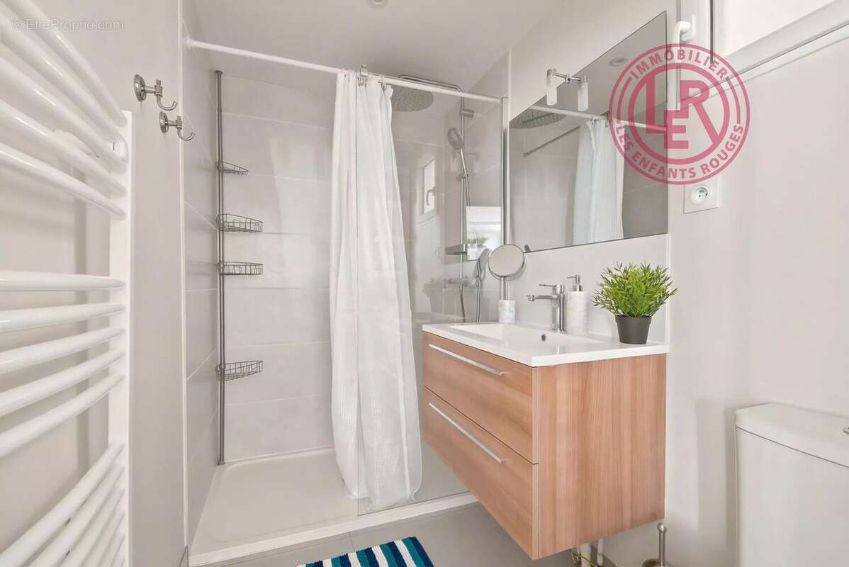 Appartement à PARIS-10E