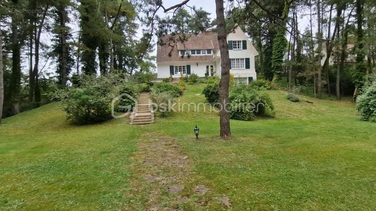 Une adresse d'exception face au Golf des Pins – Maison de style Hardelotoise à révéler - photo 6