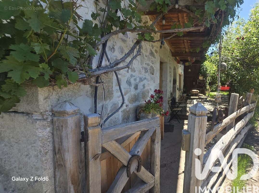 Photo 2 - Maison à LESCHERAINES
